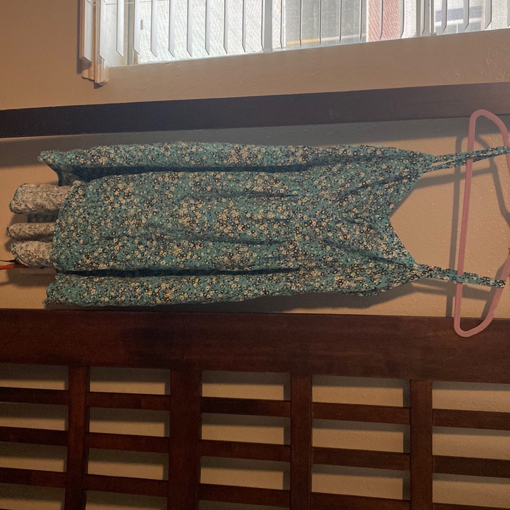 Sleeve-less dress
